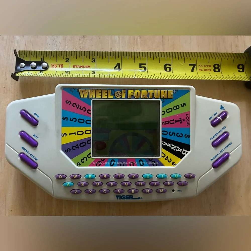 1995 Tiger Electronics Wheel of Fortune Handheld Game Tiger Electronics - Works